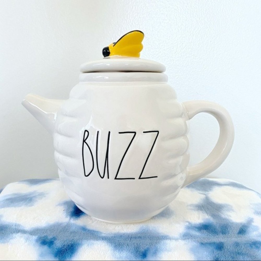 NWOT Rae Dunn Buzz Honey Tea Pot Ceramic Home Decor